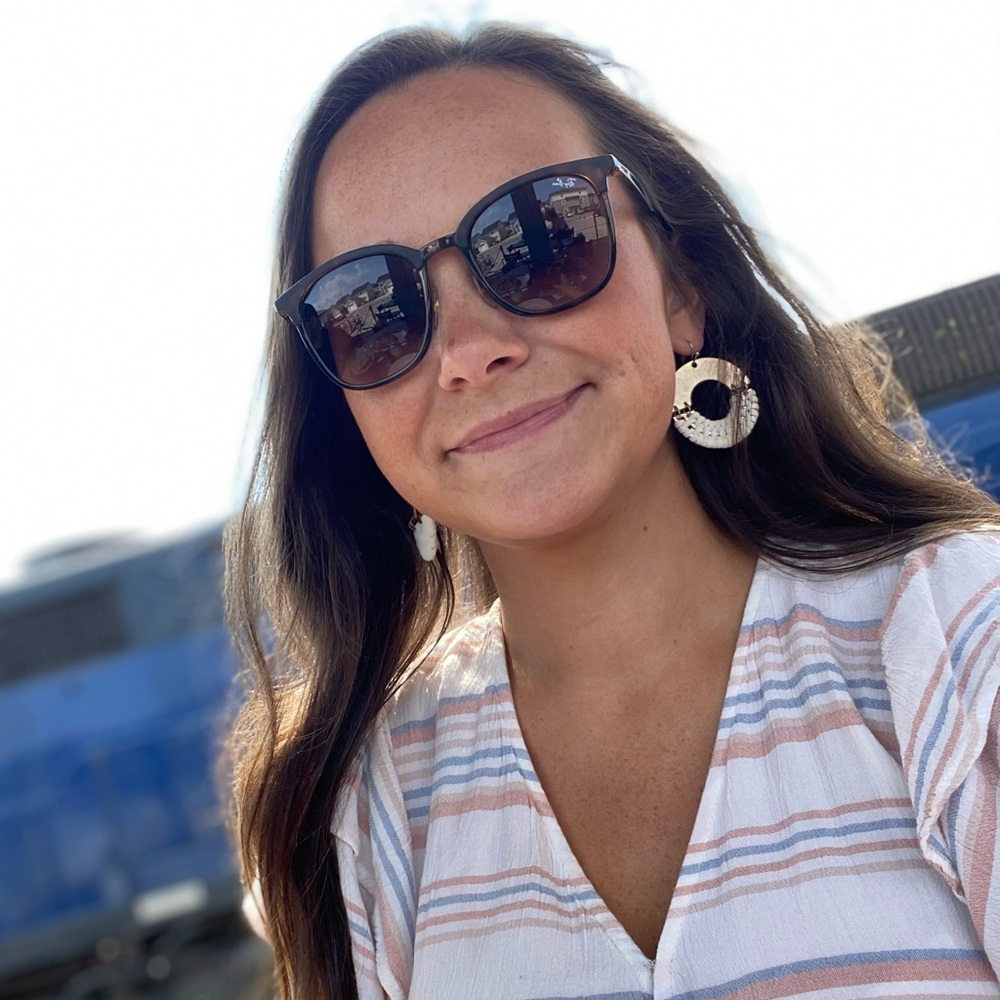 Meet your Posher, Tiffany